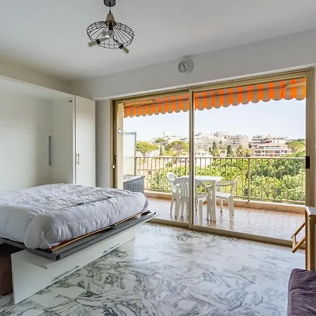L'also Apartment
